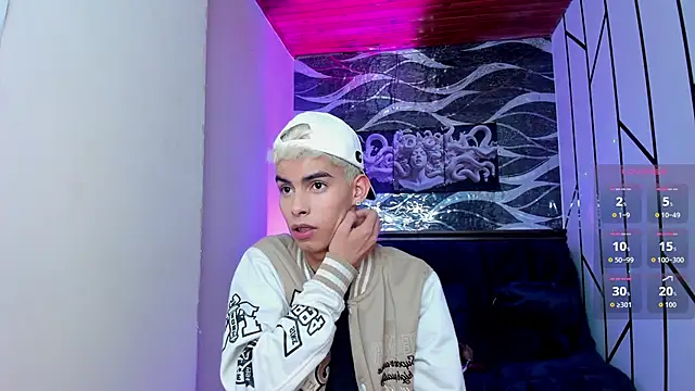 Snapshot of Room_69x chatting on February 6, 2026, 3:13 am Room 69x online show from February 6, 2026, 3:13 am