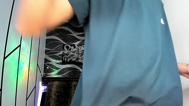 Snapshot of Room_69x chatting on January 13, 2026, 3:21 am Room 69x online show from January 13, 2026, 3:21 am