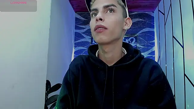 Snapshot of Room_69x chatting on February 26, 2026, 3:06 am Room 69x online show from February 26, 2026, 3:06 am