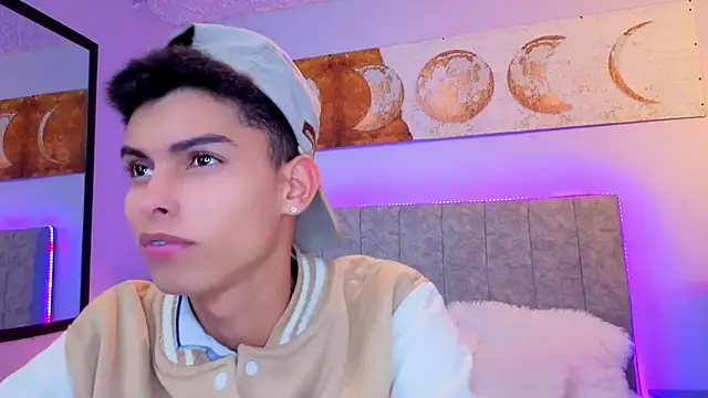 Snapshot of Room_69x chatting on November 27, 2025, 3:18 am Room 69x online show from November 27, 2025, 3:18 am