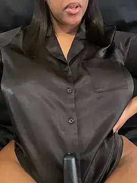 Snapshot of Sipsdoll chatting on July 7, 2026, 9:02 am Sipsdoll online show from July 7, 2026, 9:02 am