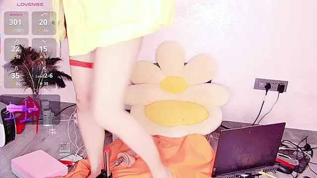 Snapshot of Solsken_ chatting on January 12, 2026, 11:53 pm Solsken online show from January 12, 2026, 11:53 pm