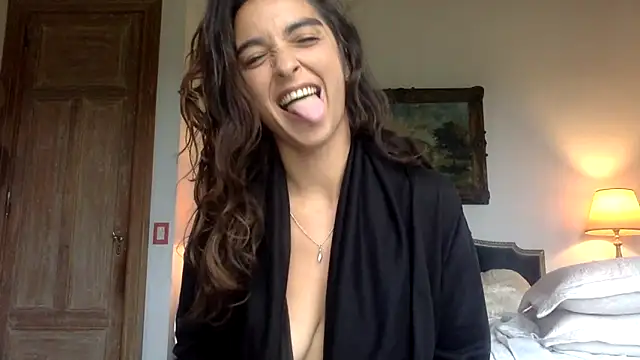 Snapshot of venuslibre chatting on February 15, 2026, 12:59 pm venuslibre online show from February 15, 2026, 12:59 pm