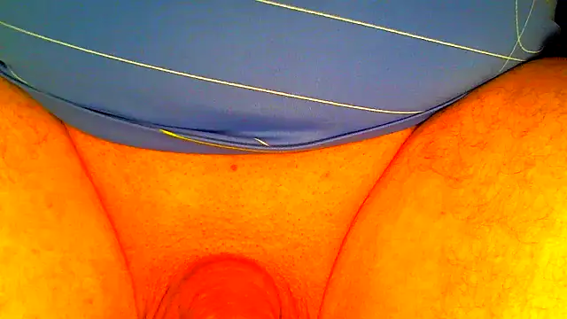Snapshot of TobyDick13 chatting on April 29, 2026, 12:59 am TobyDick13 online show from April 29, 2026, 12:59 am