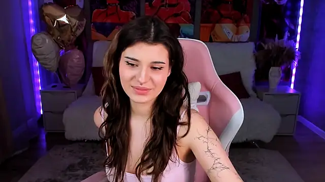 AnoraDark online show from April 4, 2026, 4:24 pm