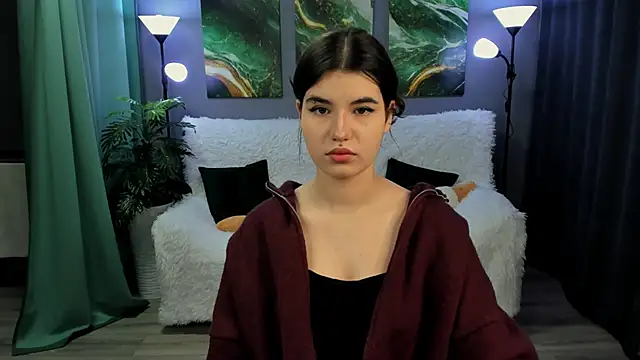 AnoraDark online show from September 18, 2025, 7:11 am