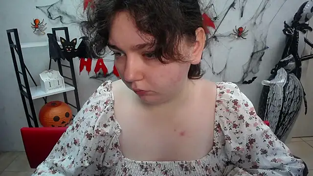 Snapshot of NeonilaLisova chatting on November 11, 2025, 12:00 pm NeonilaLisova online show from November 11, 2025, 12:00 pm