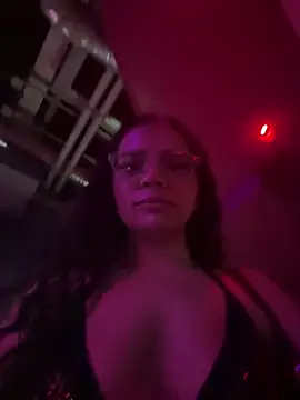 vixxnovalee online show from February 13, 2026, 4:23 am