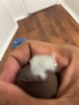 Snapshot of parkrow2404 chatting on September 17, 2025, 9:33 am parkrow2404 online show from September 17, 2025, 9:33 am