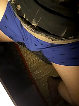 Snapshot of MinhTuan2002 chatting on September 11, 2025, 12:10 am MinhTuan2002 online show from September 11, 2025, 12:10 am