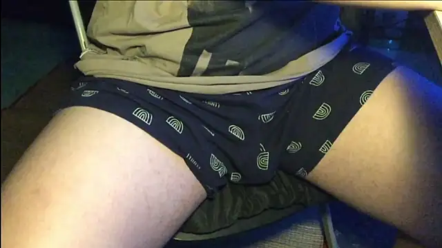 Snapshot of MinhTuan2002 chatting on December 4, 2025, 5:34 pm MinhTuan2002 online show from December 4, 2025, 5:34 pm