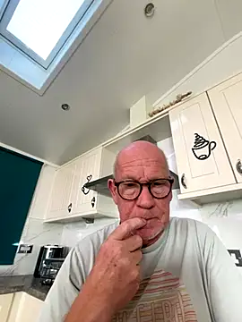 philefc online show from October 28, 2025, 9:41 am