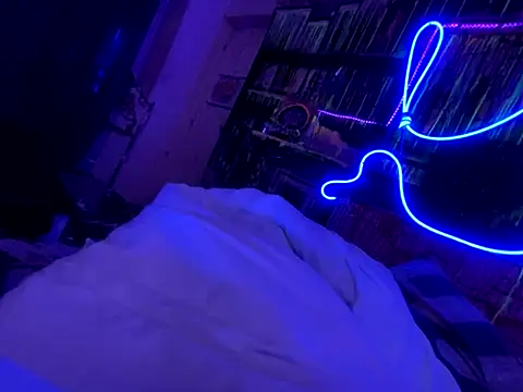 3615-ULLA online show from October 26, 2025, 5:35 pm