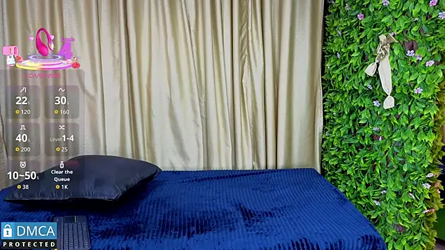 Clhoee  online show from December 15, 2025, 3:12 am