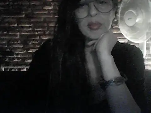 luzdelu online show from April 17, 2026, 12:57 am