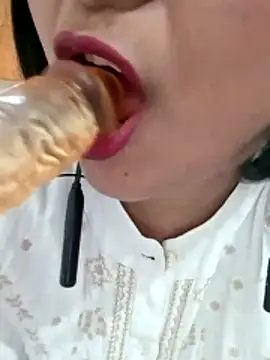 Queen Kushi4 online show from March 7, 2026, 6:02 pm