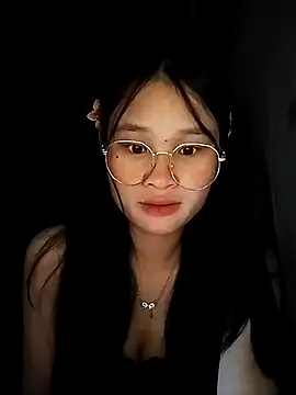 Snapshot of saronla_03 chatting on October 3, 2025, 3:24 pm saronla 03 online show from October 3, 2025, 3:24 pm