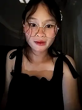 Snapshot of saronla_03 chatting on September 16, 2025, 6:14 am saronla 03 online show from September 16, 2025, 6:14 am