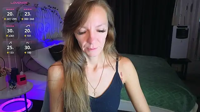 Snapshot of Jesica_mooon chatting on November 15, 2025, 1:31 am Jesica mooon online show from November 15, 2025, 1:31 am