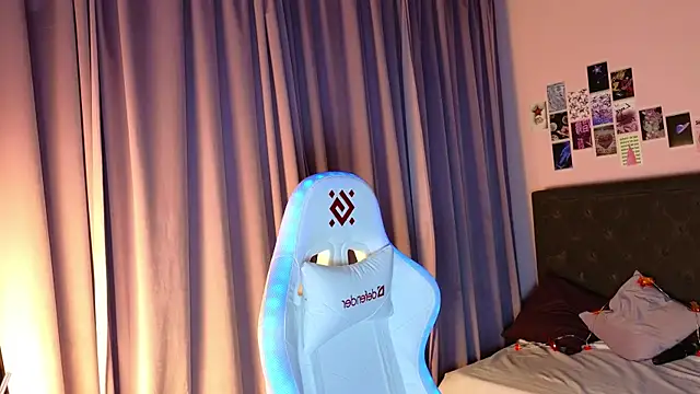 Snapshot of Jesica_mooon chatting on November 9, 2025, 1:31 am Jesica mooon online show from November 9, 2025, 1:31 am