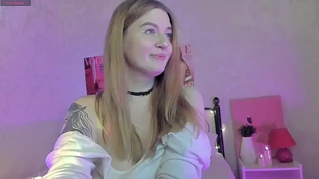 Snapshot of Ruby_Al1en chatting on December 22, 2025, 5:40 am Ruby Al1en online show from December 22, 2025, 5:40 am