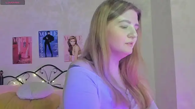 Snapshot of Ruby_Al1en chatting on December 20, 2025, 1:19 am Ruby Al1en online show from December 20, 2025, 1:19 am