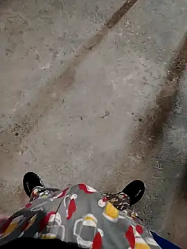 Snapshot of Alaver2587 chatting on February 15, 2026, 2:12 am Alaver2587 online show from February 15, 2026, 2:12 am