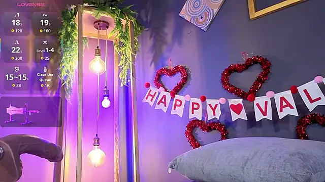 RACHELRUIZ online show from February 14, 2026, 7:03 pm