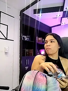 Snapshot of SamaraAnders_ chatting on March 7, 2026, 5:03 am SamaraAnders online show from March 7, 2026, 5:03 am