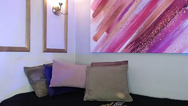 Snapshot of Lucigh_ chatting on October 13, 2025, 7:26 pm Lucigh online show from October 13, 2025, 7:26 pm