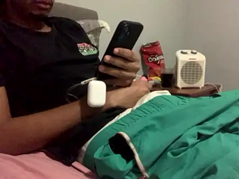 Snapshot of Insurance-03 chatting on January 11, 2026, 11:39 am Insurance-03 online show from January 11, 2026, 11:39 am