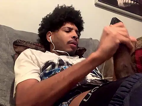 Snapshot of Insurance-03 chatting on October 22, 2025, 9:53 am Insurance-03 online show from October 22, 2025, 9:53 am