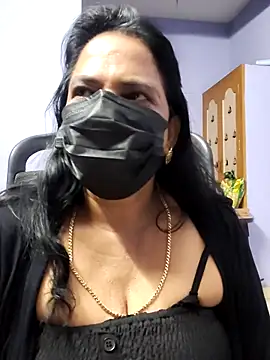 mallu-lover online show from October 26, 2025, 5:57 pm