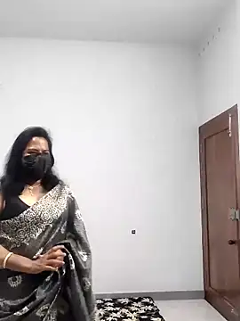 Snapshot of mallu-lover chatting on April 30, 2026, 8:49 pm mallu-lover online show from April 30, 2026, 8:49 pm