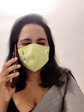 mallu-lover online show from January 6, 2026, 1:37 pm