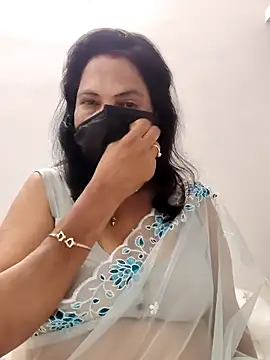 Snapshot of mallu-lover chatting on April 22, 2026, 6:47 pm mallu-lover online show from April 22, 2026, 6:47 pm