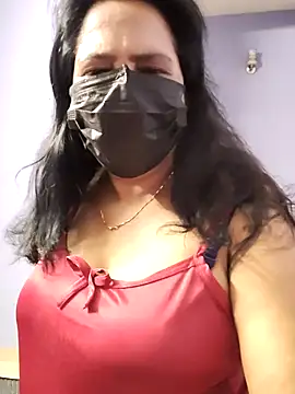 Snapshot of mallu-lover chatting on April 5, 2026, 1:18 pm mallu-lover online show from April 5, 2026, 1:18 pm