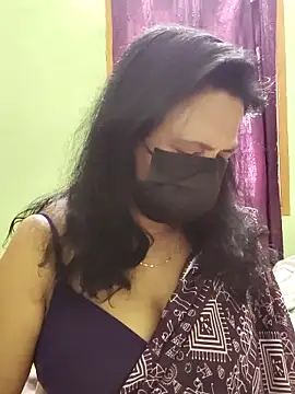 Snapshot of mallu-lover chatting on April 8, 2026, 7:10 am mallu-lover online show from April 8, 2026, 7:10 am