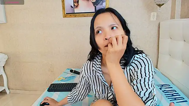 Snapshot of Miladiosa chatting on November 3, 2025, 12:09 pm Miladiosa online show from November 3, 2025, 12:09 pm