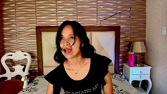 Snapshot of Miladiosa chatting on May 24, 2026, 12:49 pm Miladiosa online show from May 24, 2026, 12:49 pm
