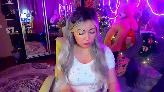 Snapshot of Ninaabyanka chatting on January 7, 2026, 6:35 pm Ninaabyanka online show from January 7, 2026, 6:35 pm