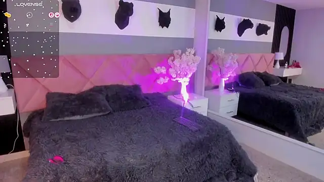 amy miller1 online show from September 12, 2025, 8:08 pm