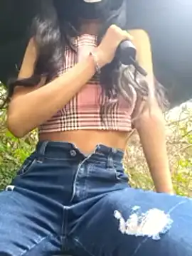 Snapshot of NaughtyMiuw chatting on November 25, 2025, 7:25 pm NaughtyMiuw online show from November 25, 2025, 7:25 pm