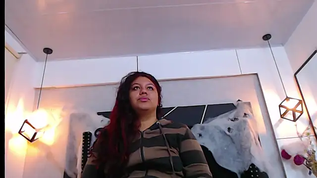 CloeStron online show from October 22, 2025, 10:58 am