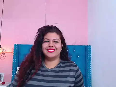 CloeStron online show from October 28, 2025, 12:04 pm