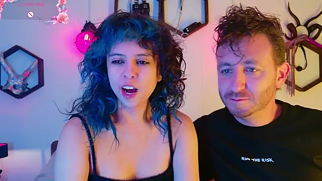 Snapshot of midnight_raw chatting on November 9, 2025, 3:43 am midnight raw online show from November 9, 2025, 3:43 am