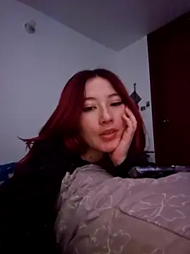 Snapshot of lunnaa_ chatting on November 23, 2025, 5:06 am lunnaa online show from November 23, 2025, 5:06 am