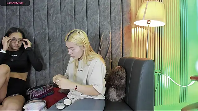 Snapshot of rubby_lux chatting on November 20, 2025, 12:50 pm rubby lux online show from November 20, 2025, 12:50 pm