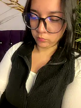 sara roy04  online show from October 4, 2025, 1:07 am