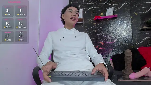 Snapshot of lyan_hots chatting on November 12, 2025, 11:14 am lyan hots online show from November 12, 2025, 11:14 am